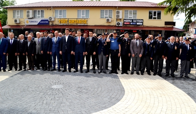 19 MAYIS’A COŞKULU KUTLAMA  