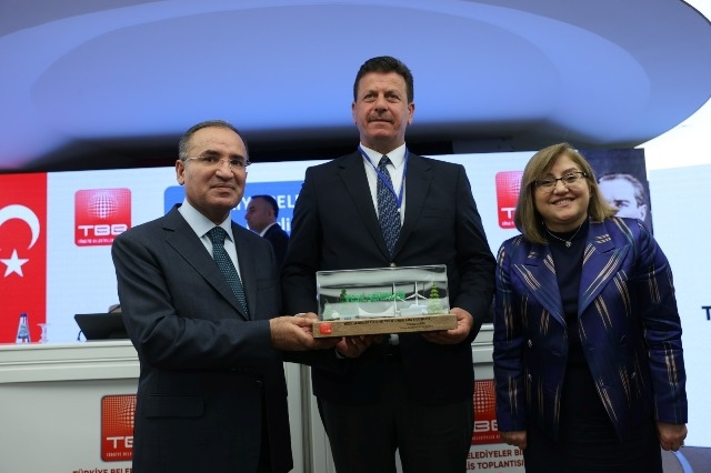 BAŞKAN SOYKAN'A ADALET BAKANI'NDAN ÖDÜL 