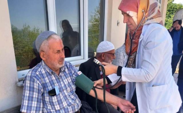 DAĞ BAYIR DOLAŞIP ŞİFA DAĞITIYORLAR  